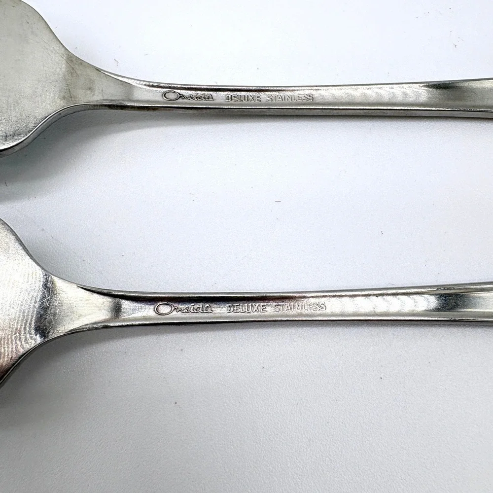 Oneida Deluxe Independence Stainless Steel Salad Forks Set of 2